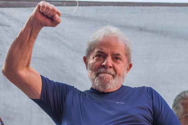 Desembargador do TRF-4 manda soltar o ex-presidente Lula